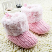 cute_knitted_pink_fur_boots