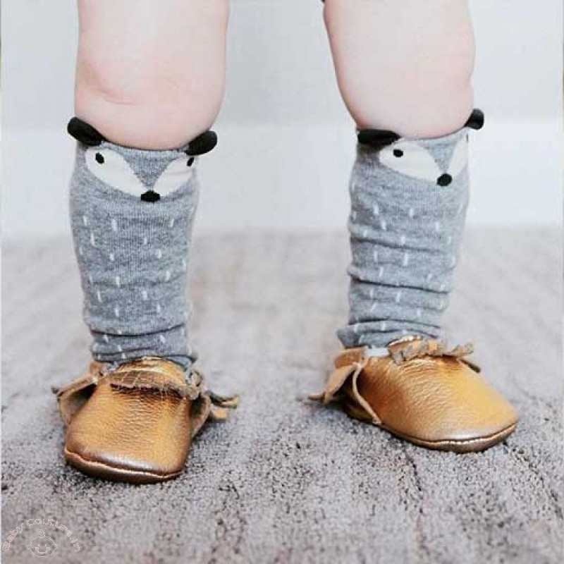 cute-gray-fox-socks2