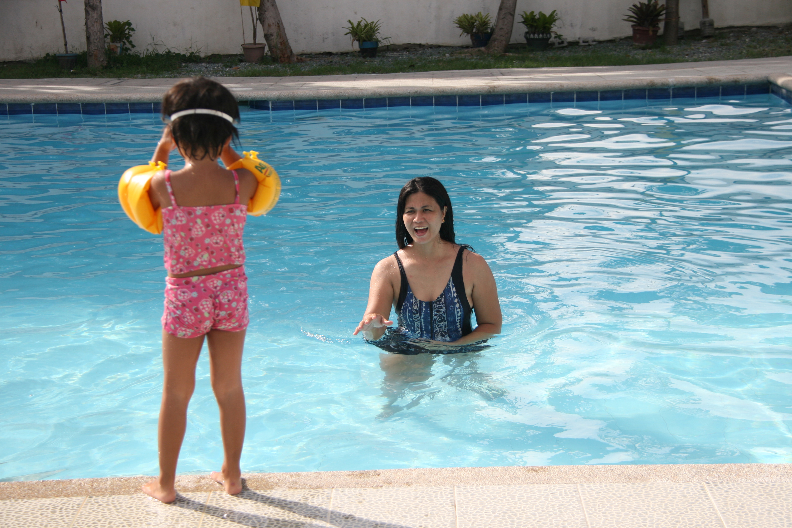 Stay-Safe-While-Swimming-(Kids)-Step-10