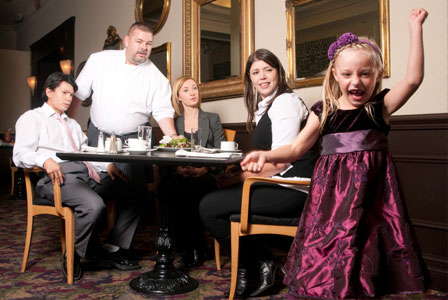 girl-misbehaving-at-restaurant