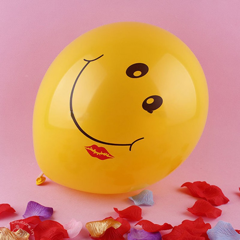 smiley_kiss_12_inch_balloons2