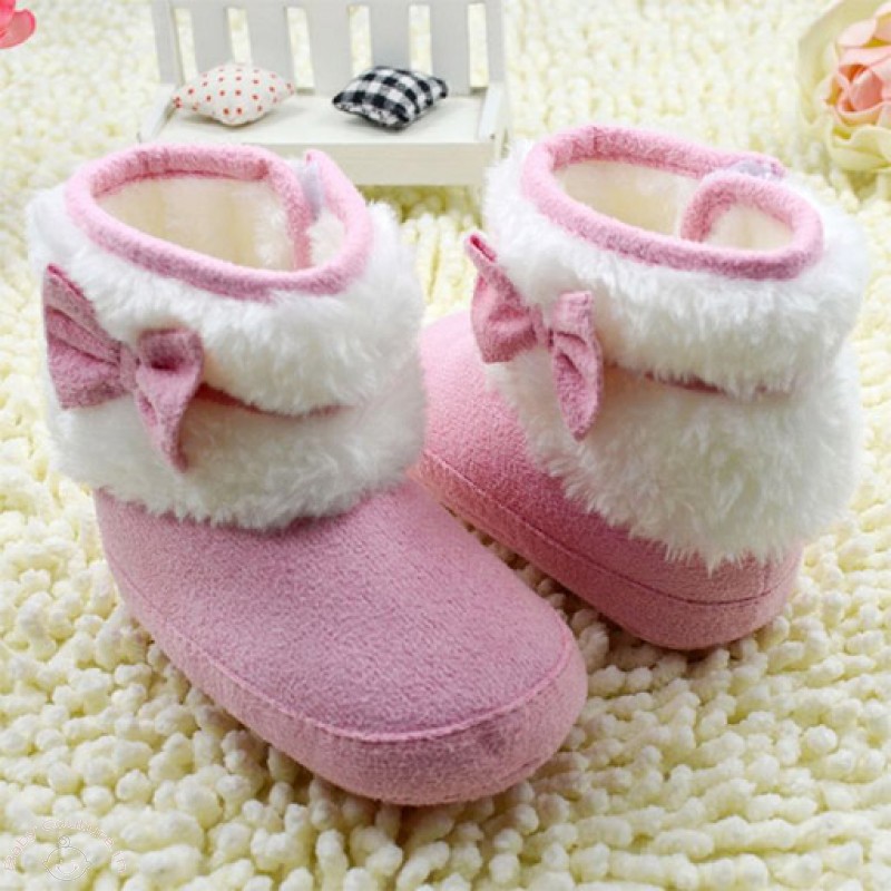 cute_pink_n_white_fur_boots_2
