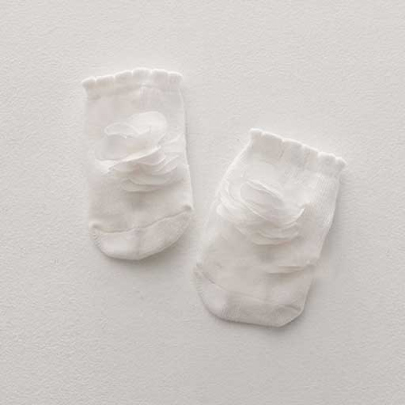 white-3d-flower-socks
