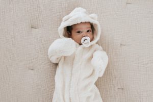 5 Tips to Buy Baby Clothes Affordably